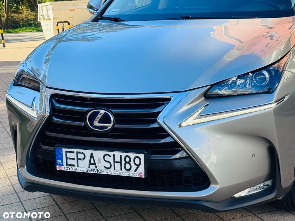 Lexus NX 300h Comfort AWD - 4
