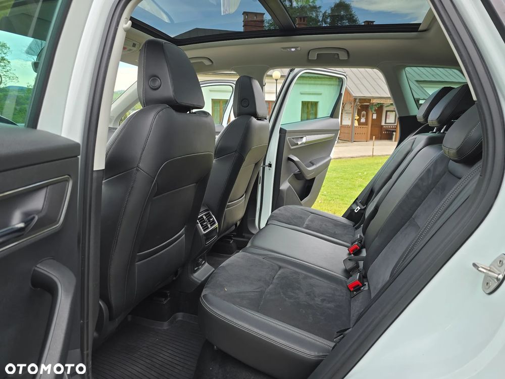 Skoda Karoq 2.0 TDI SCR 4x4 DSG Sportline - 36