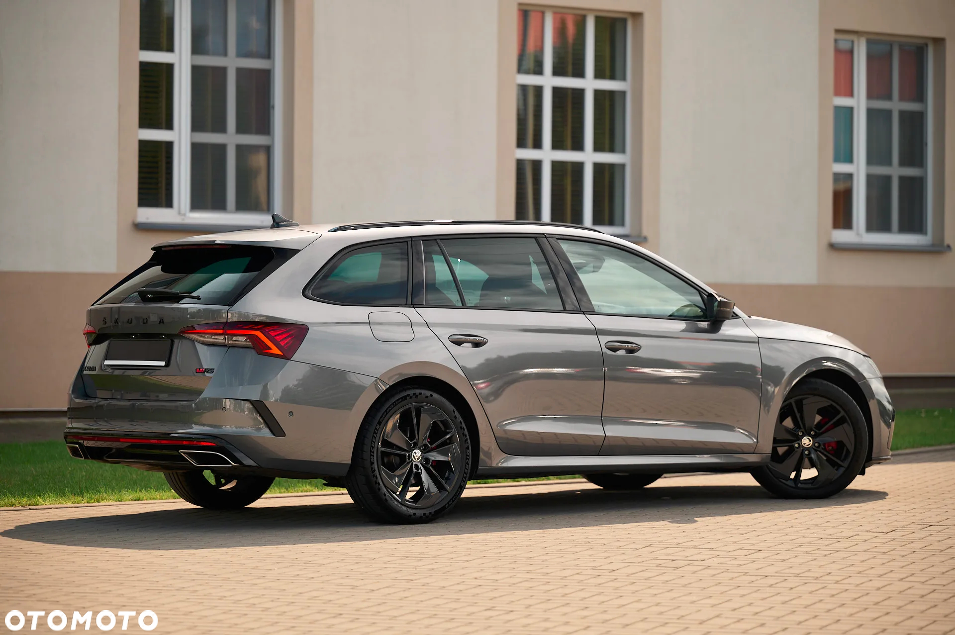 Skoda Octavia Combi 2.0 TDI DSG RS - 6