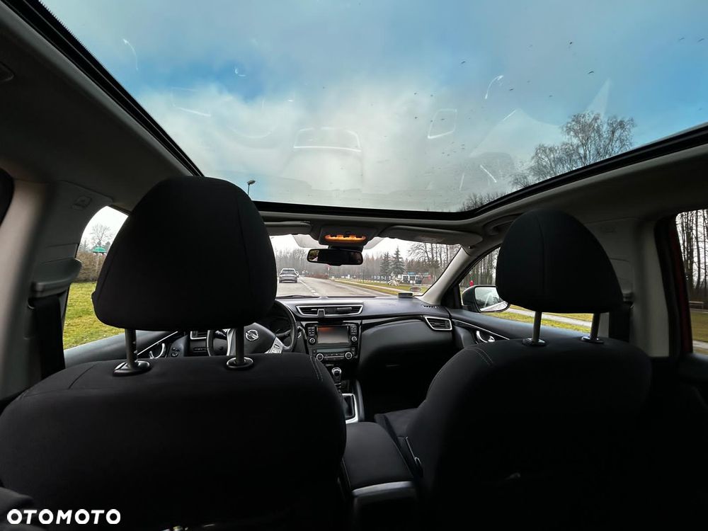 Nissan Qashqai 1.5 dCi N-Connecta - 9