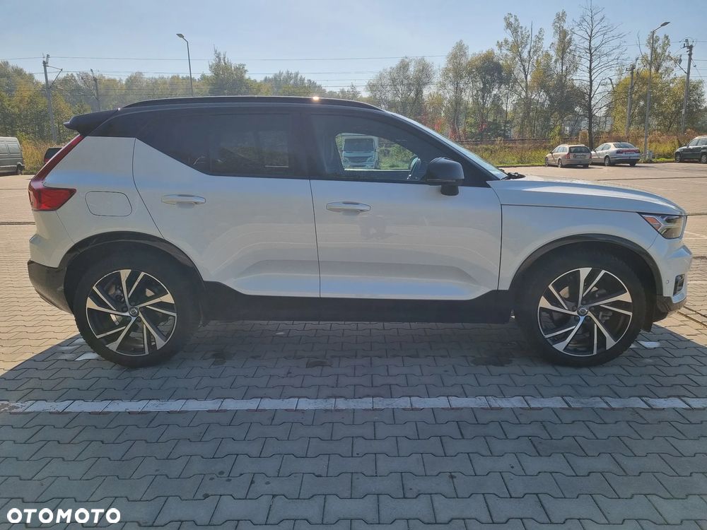 Volvo XC 40 T5 AWD R-Design - 4