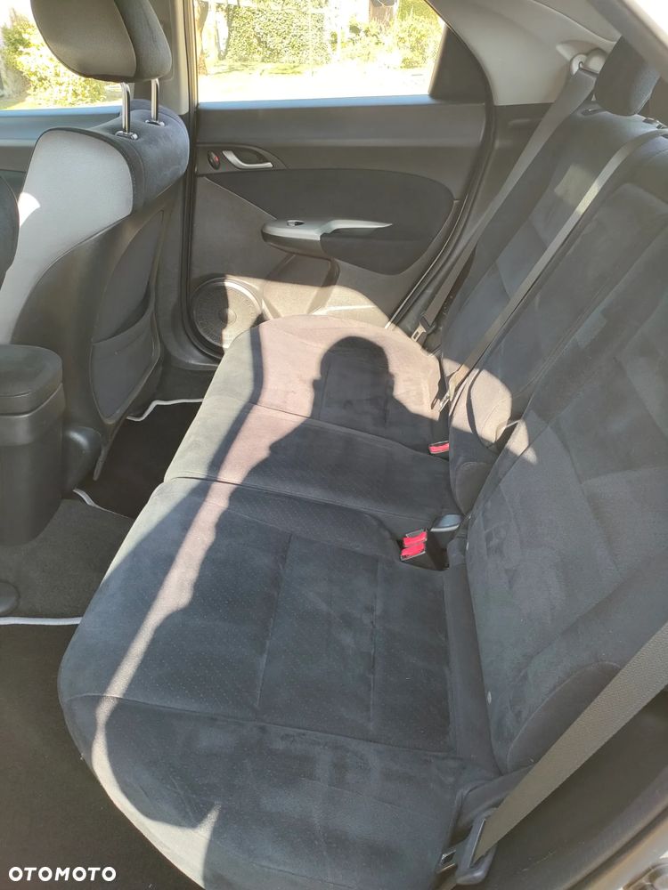 Honda Civic 1.4 Comfort - 10