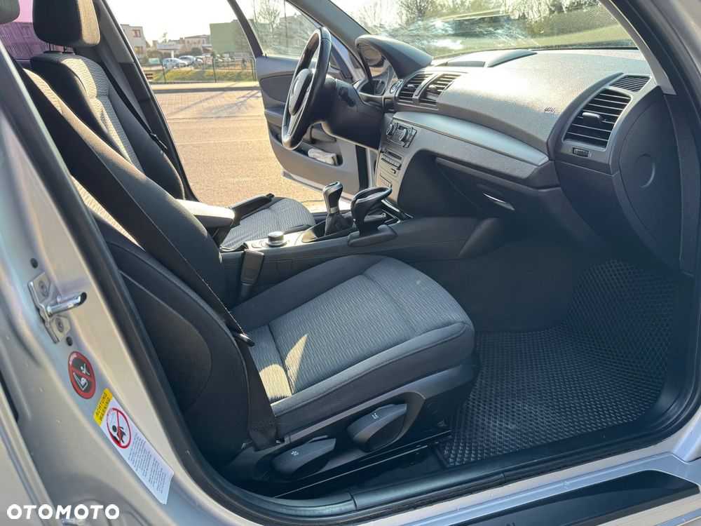 BMW Seria 1 118i Edition Sport - 14