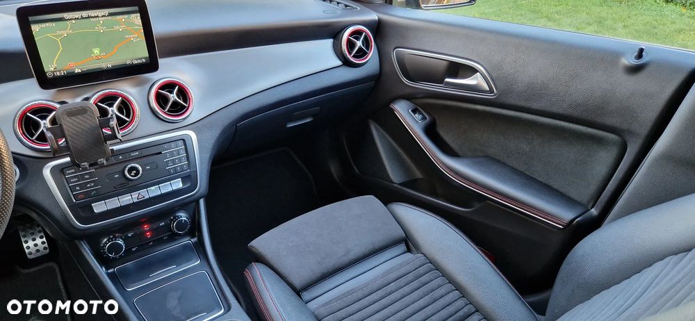 Mercedes-Benz CLA 200 7G-DCT AMG Line - 18