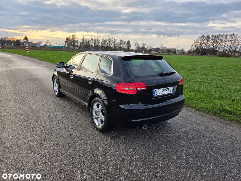 Audi A3 Sportback 1.6 TDI DPF S line Sportpaket - 6