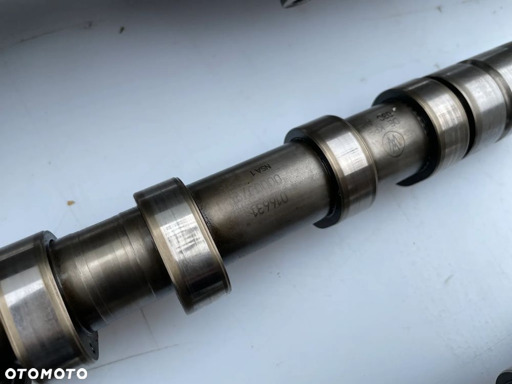 Pokrywa zaworów wałki rozrządu vw Golf V 03C103475 03CAS 03CAH - 10