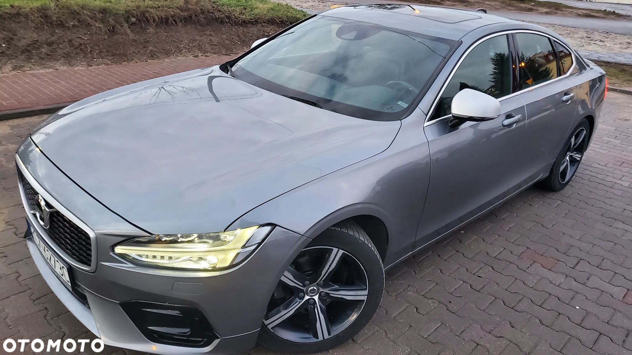 Volvo S90 D4 AWD Geartronic R Design - 1