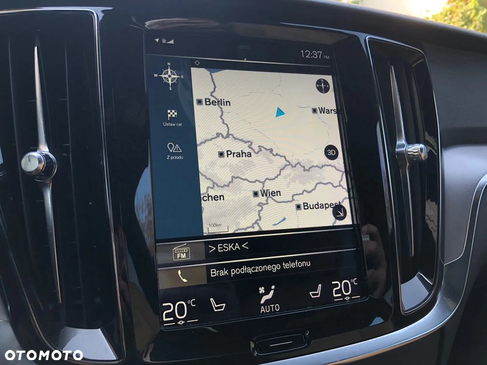 Volvo V60 T6 AWD Momentum Pro - 33