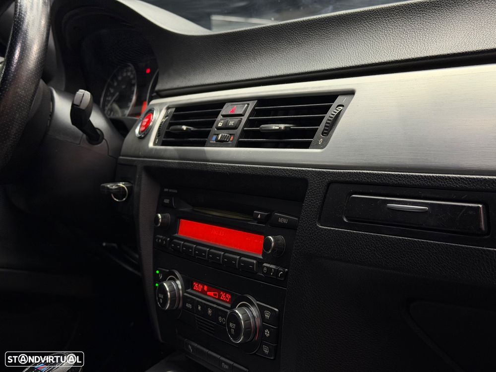 BMW 320 d Coupe - 11