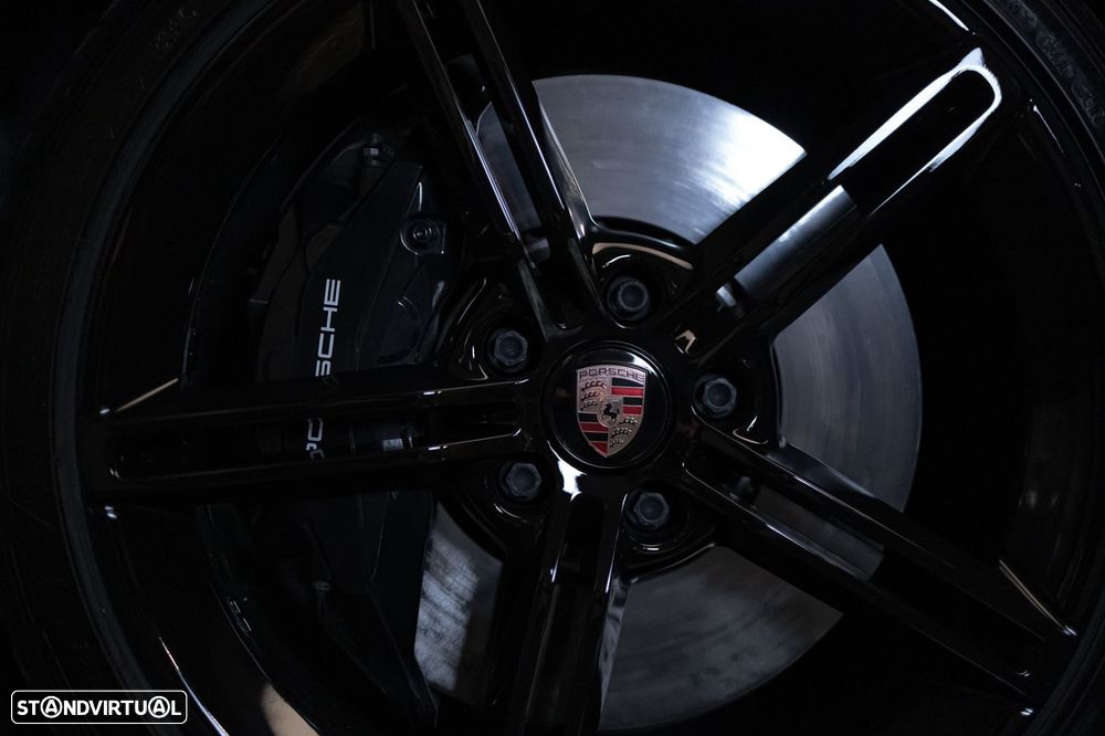 Porsche Taycan Turbo - 45