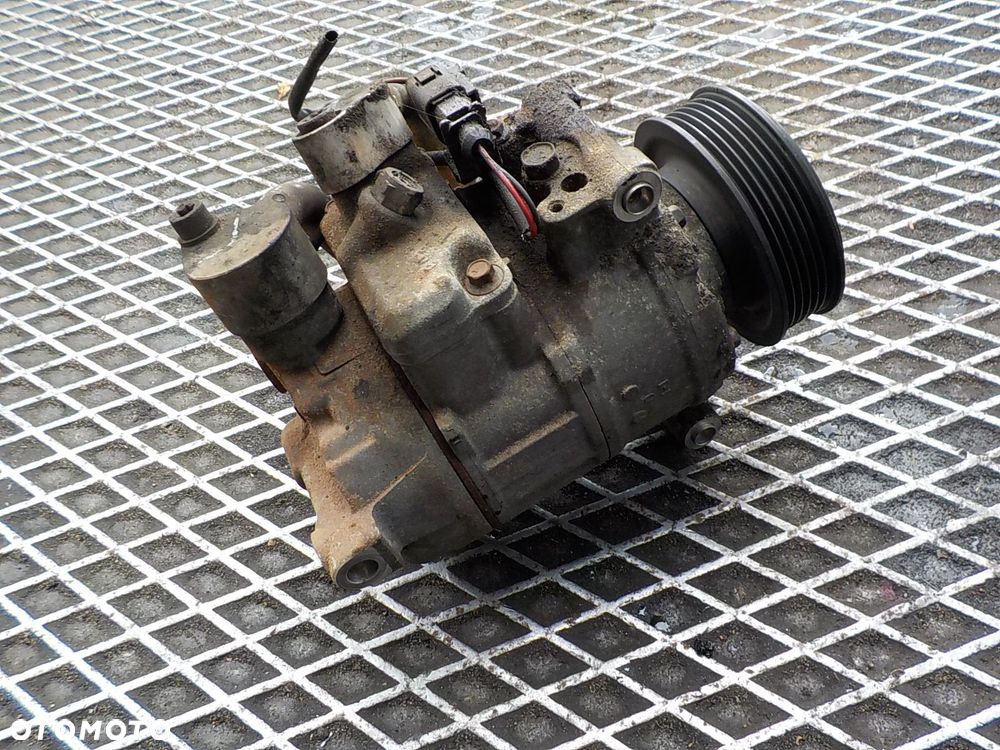 AUDI A4 B7 3.0 TDI SPRĘŻARKA POMPA KLIMATYZACJI 8E0260805BE - 3