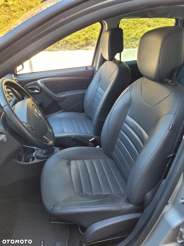 Dacia Duster 1.6 16V 105 4x2 Prestige - 12