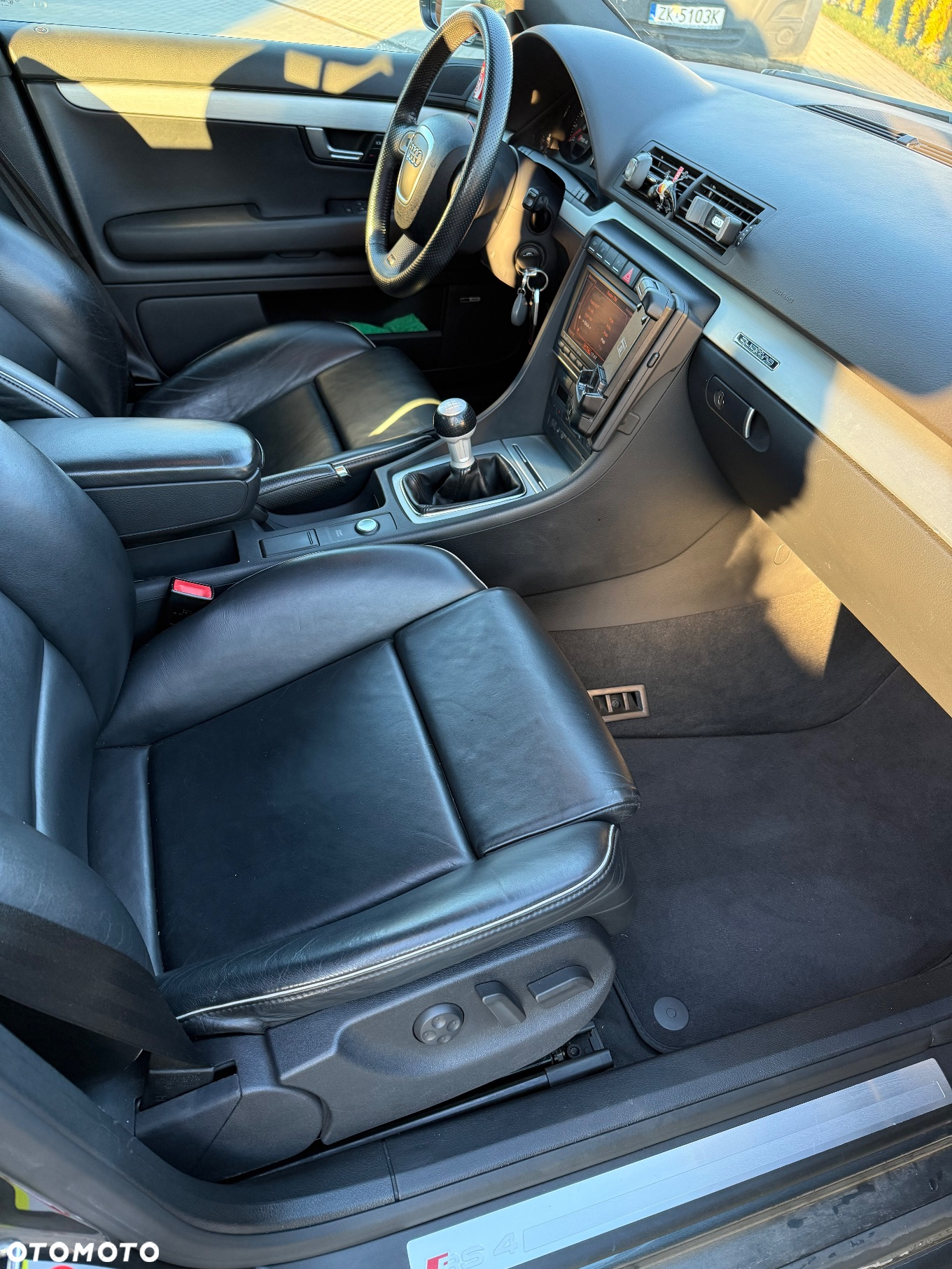Audi RS4 Standard - 24