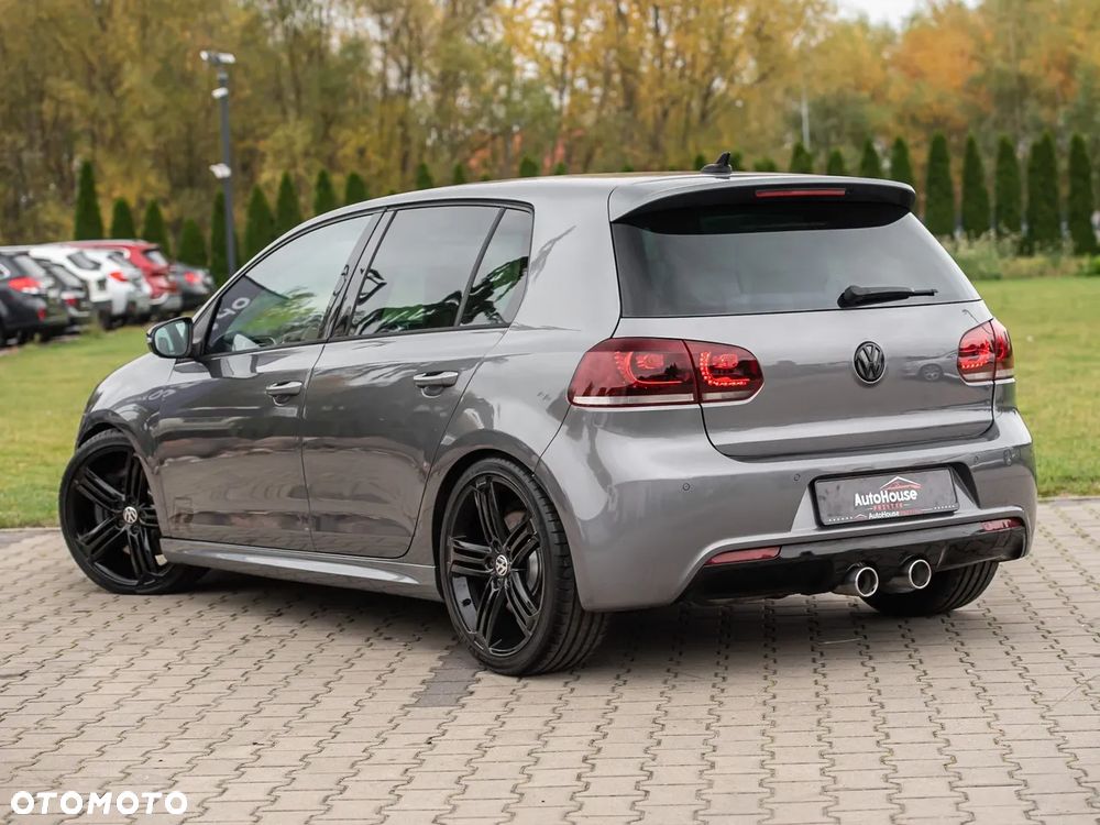 Volkswagen Golf - 8
