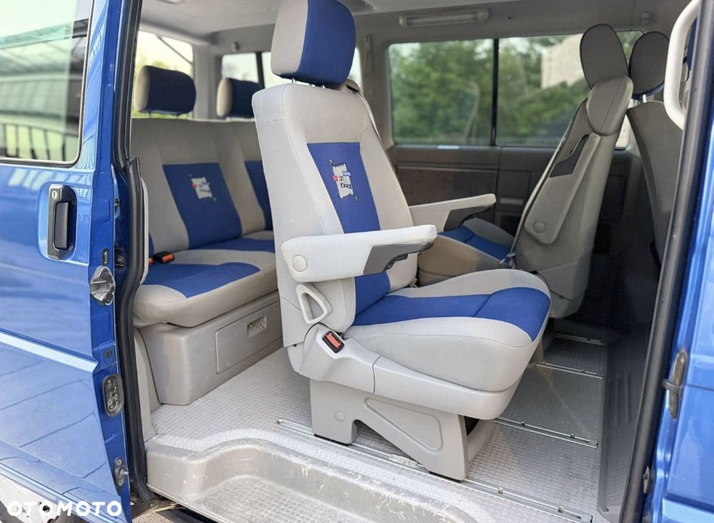 Volkswagen Multivan - 22