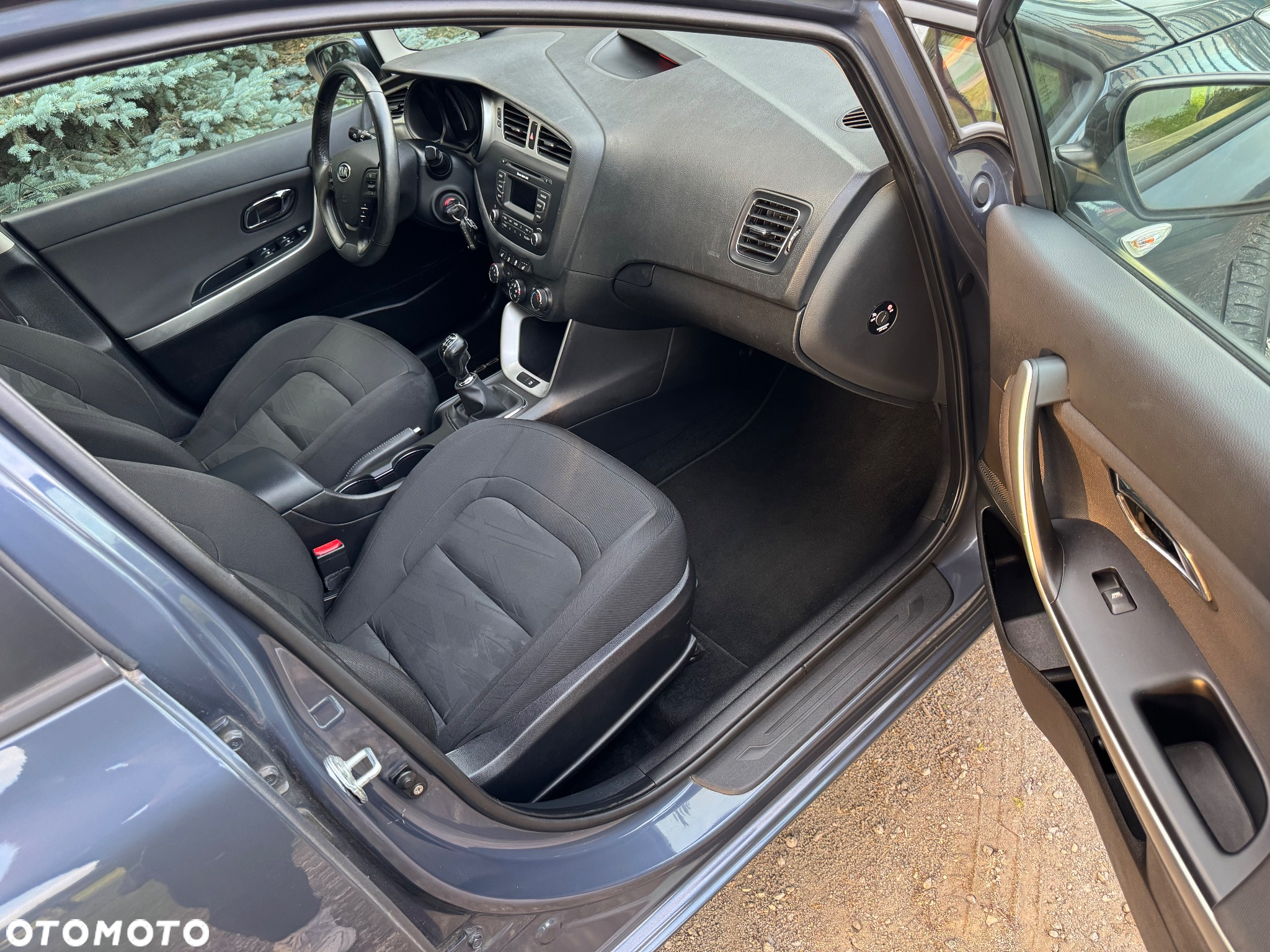 Kia Ceed - 10