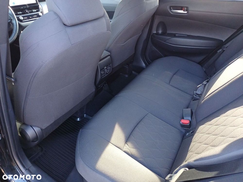 Toyota Corolla Cross - 10