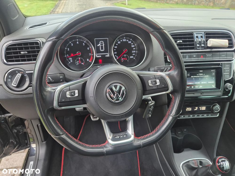 Volkswagen Polo 1.8 TSI BMT GTI - 22