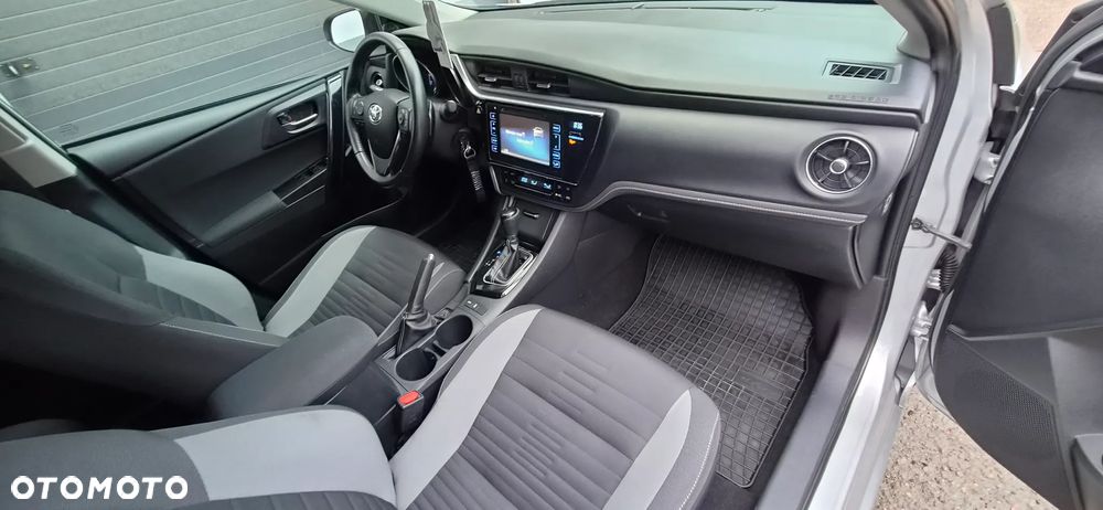 Toyota Auris - 4