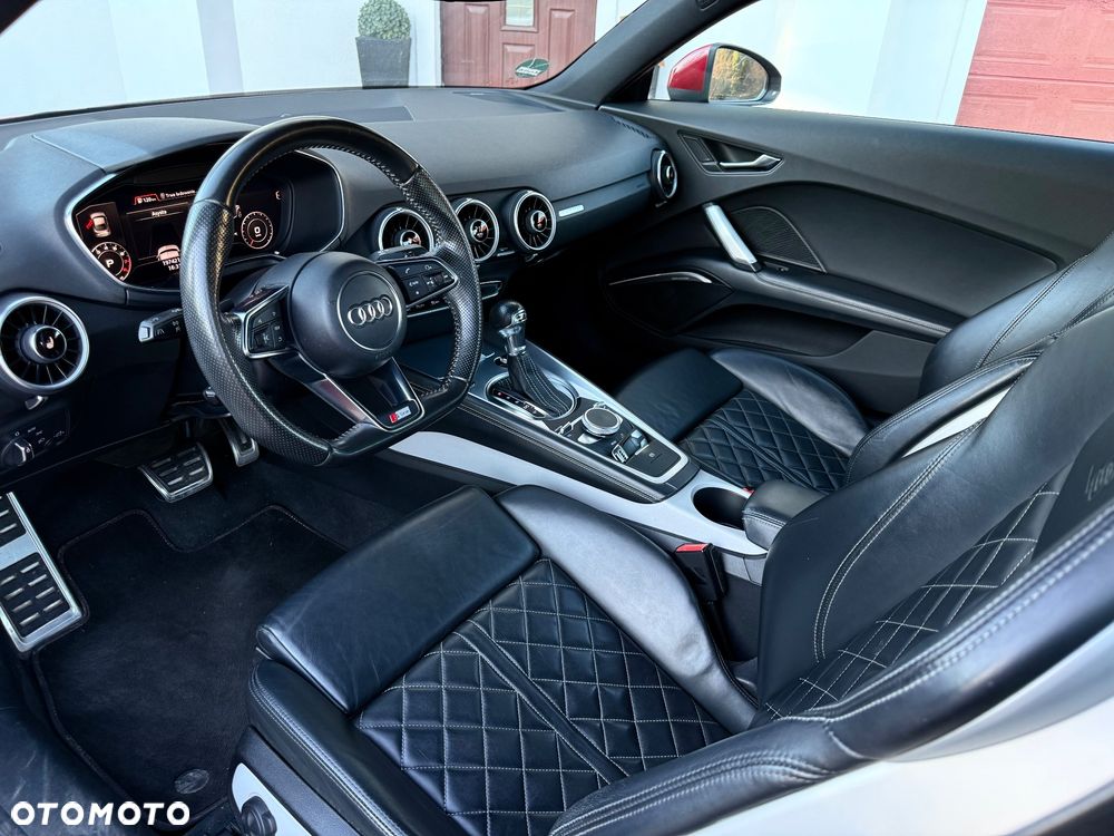Audi TT Coupé - 17