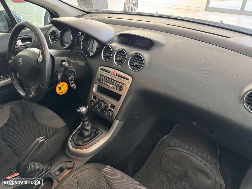 Peugeot 308 SW 1.6 HDi Executive - 16