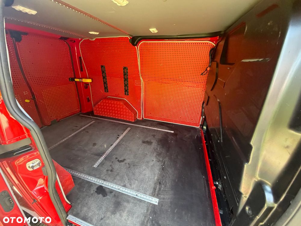 Ford TRANSIT CUSTOM - 33