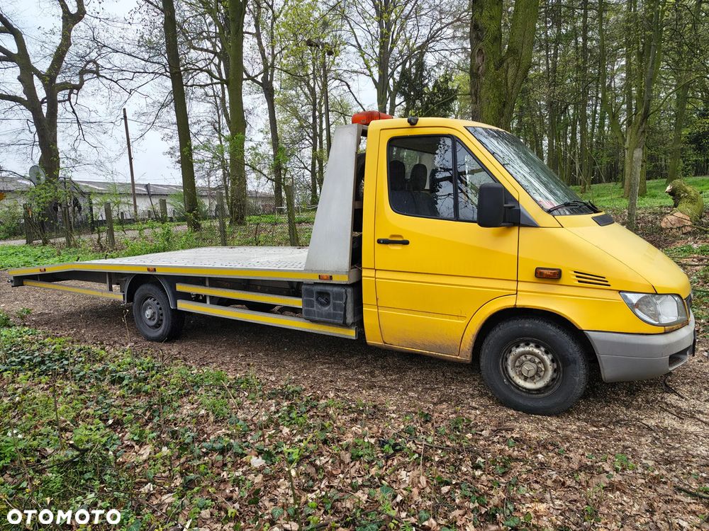 Mercedes-Benz Sprinter - 1