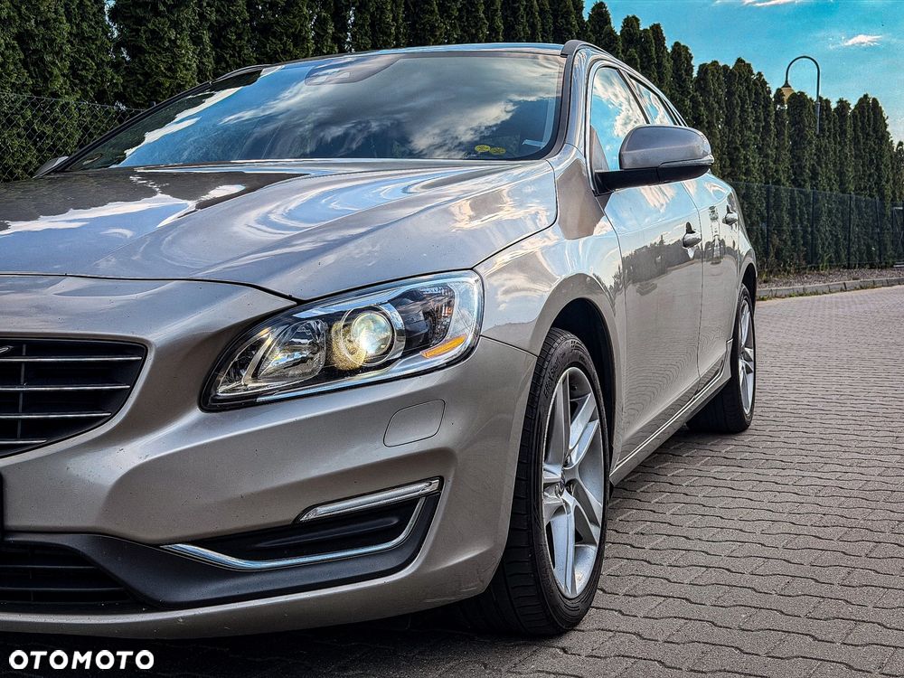 Volvo V60 D3 Momentum - 5