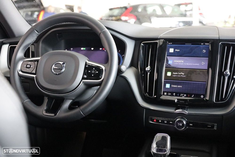 Volvo XC 60 2.0 B4 Plus Dark - 17