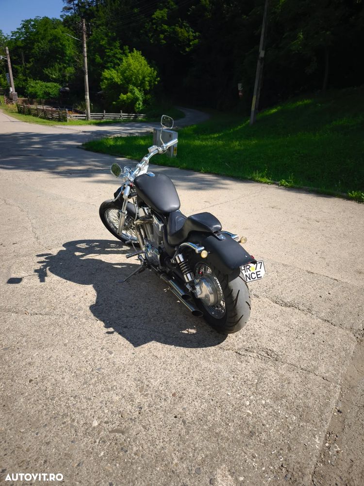 Suzuki VS 1400GL Intruder - 3