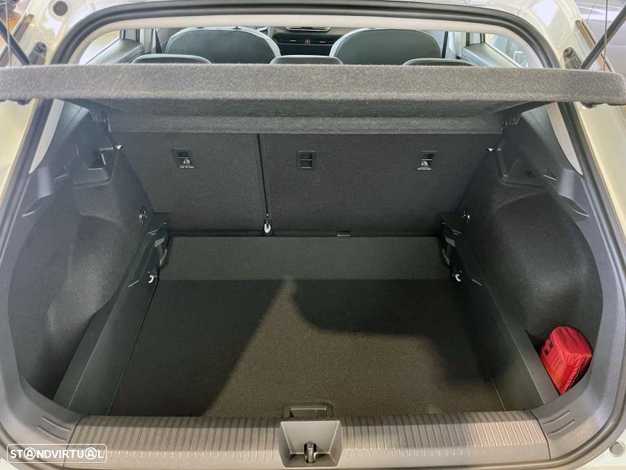 VW T-Roc 1.5 eTSI Trend DSG - 32