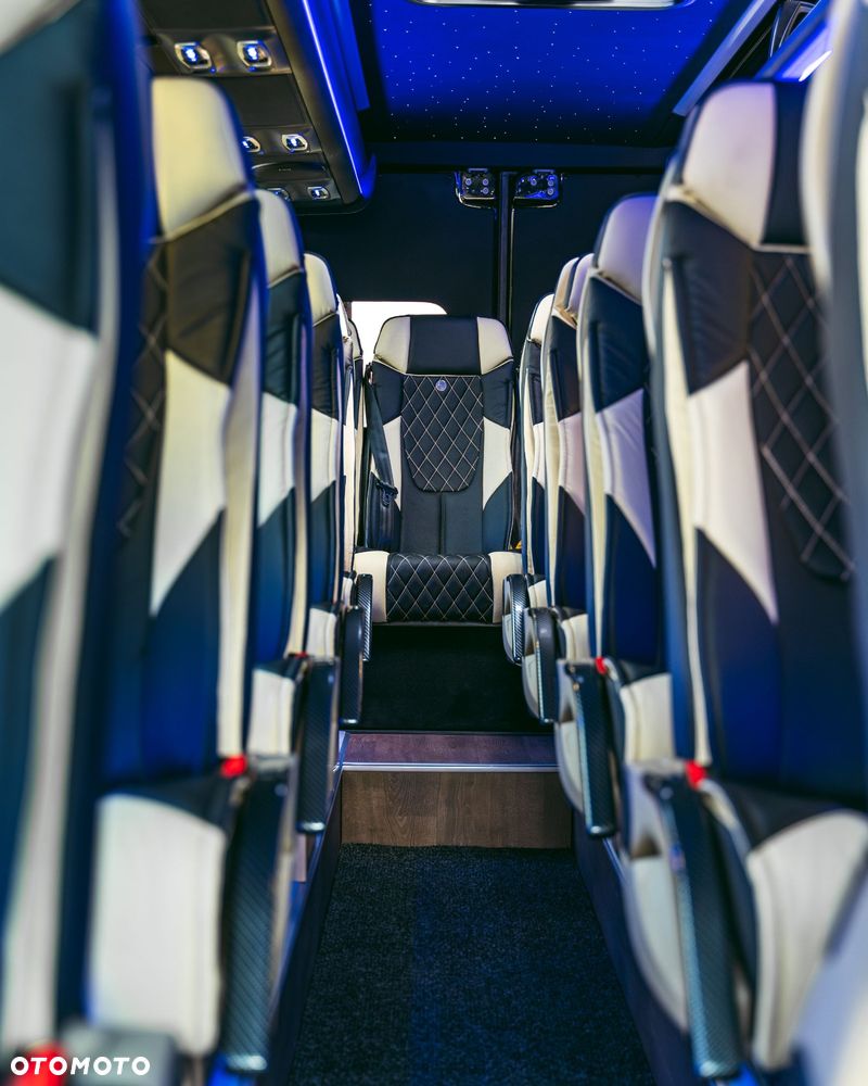 Mercedes-Benz Sprinter 519 - 18