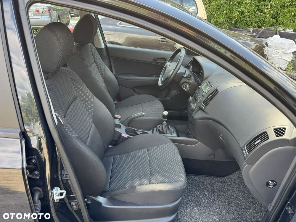Hyundai i30 i30cw 1.4 FIFA WM Edition - 12