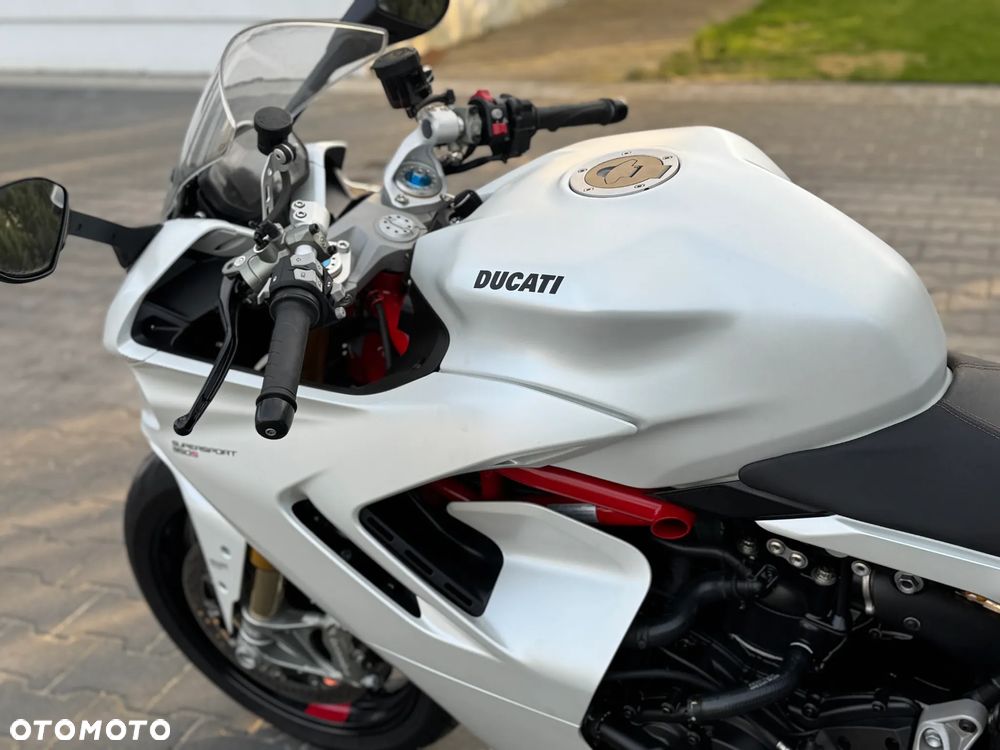 Ducati SuperSport - 29