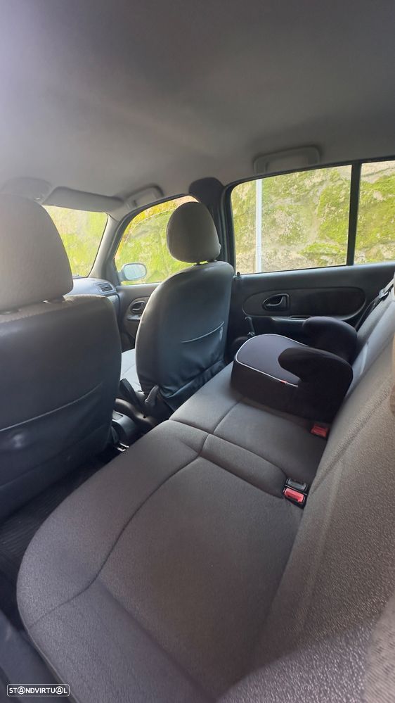 Renault Clio 1.5 dCi Pack - 6