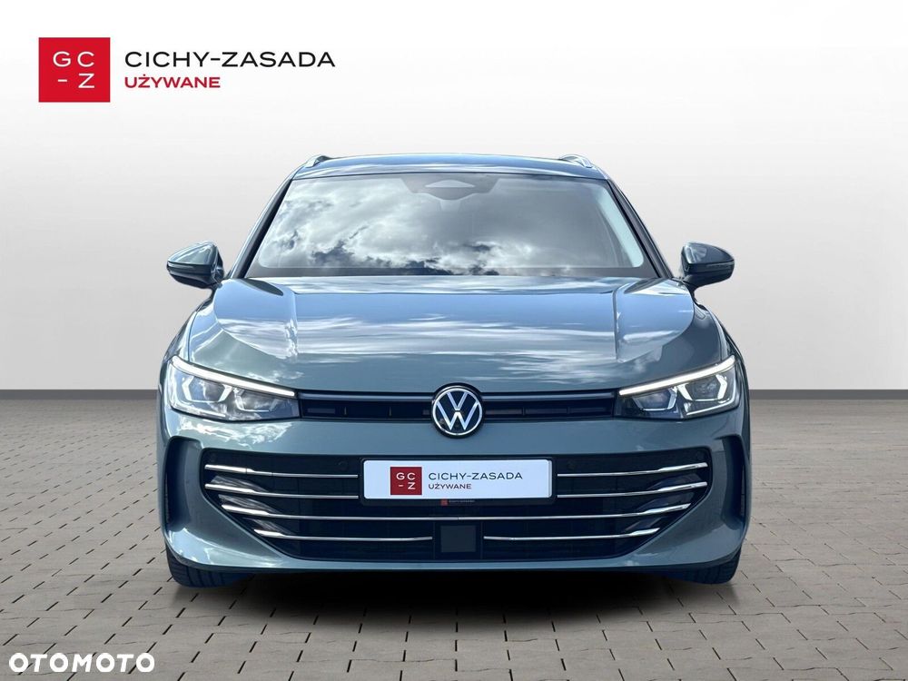 Volkswagen Passat Variant 2.0 TDI SCR Elegance DSG - 9