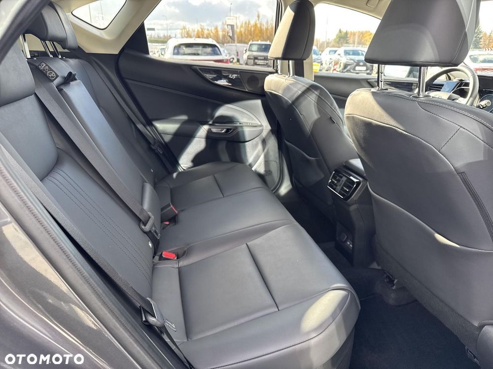 Lexus NX 350h Prestige AWD - 27