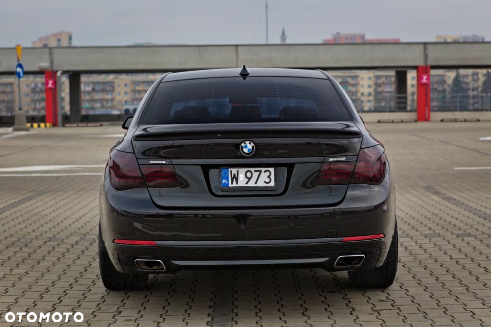 BMW Seria 7 740i - 6