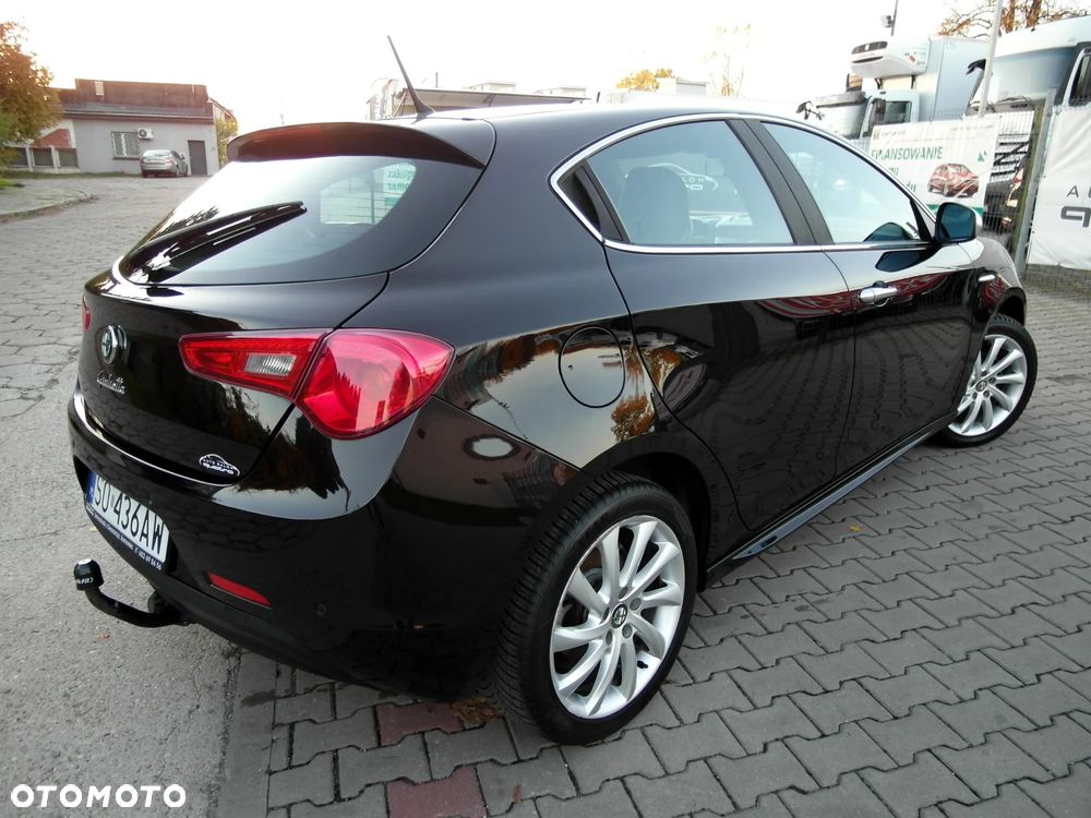 Alfa Romeo Giulietta 2011 photo 5