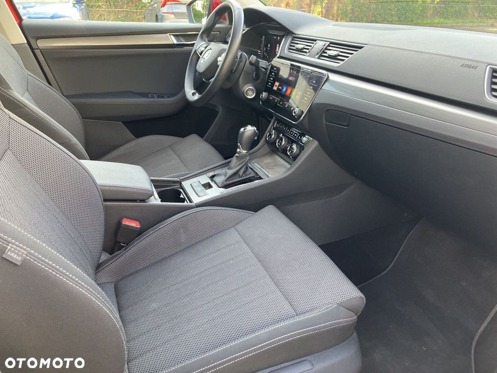 Skoda Superb 2.0 TDI SCR Style DSG - 8
