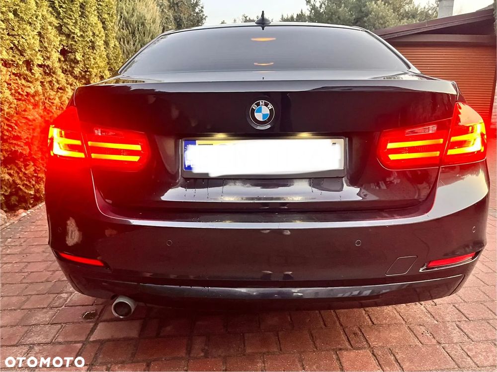 BMW Seria 3 318d - 3