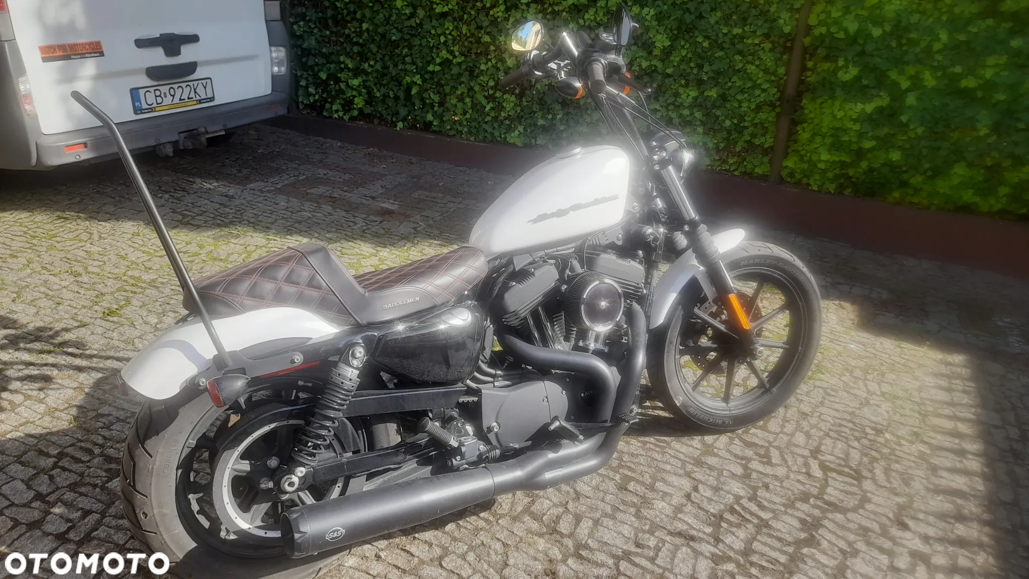 Harley-Davidson Sportster Custom 1200C - 2