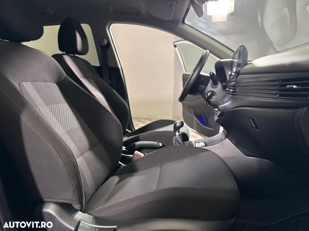 Hyundai i20 - 12