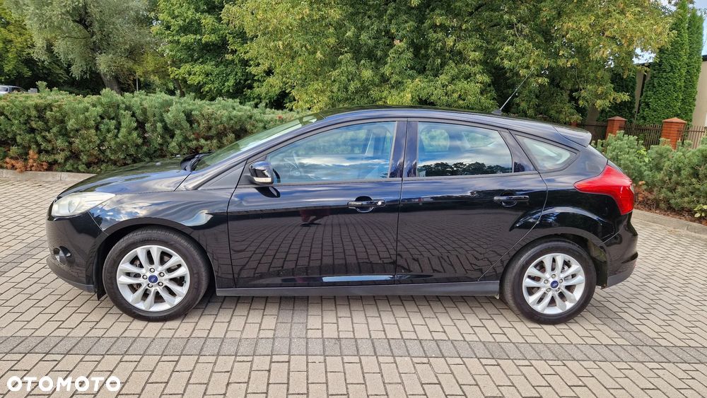 Ford Focus 2012 photo 2