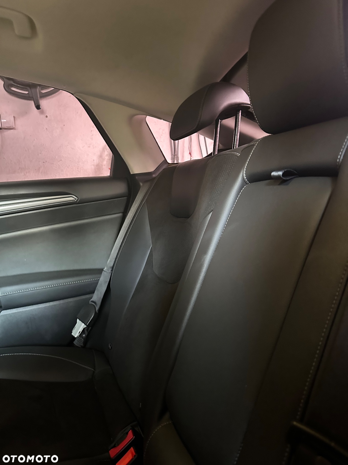 Ford Mondeo 2.0 EcoBoost Titanium - 17