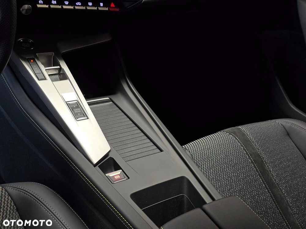 Peugeot 308 1.2 mHEV GT S e-DCS6 - 21