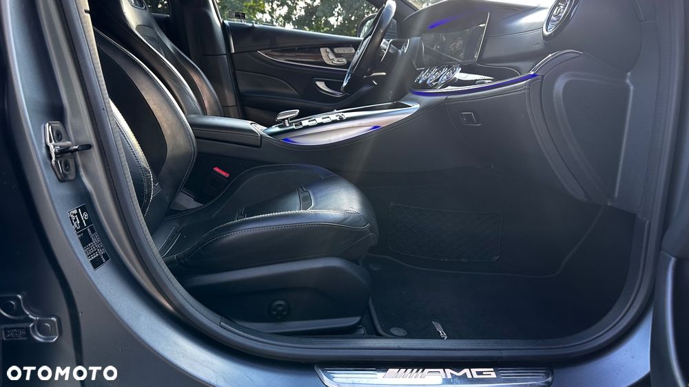 Mercedes-Benz AMG GT 43 4-Matic+ - 33