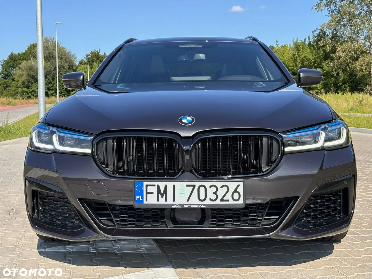 BMW Seria 5 520d xDrive Touring M Sport Edition - 4