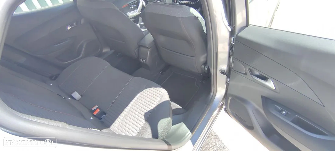 Peugeot e-2008 50 kWh Active Pack - 10