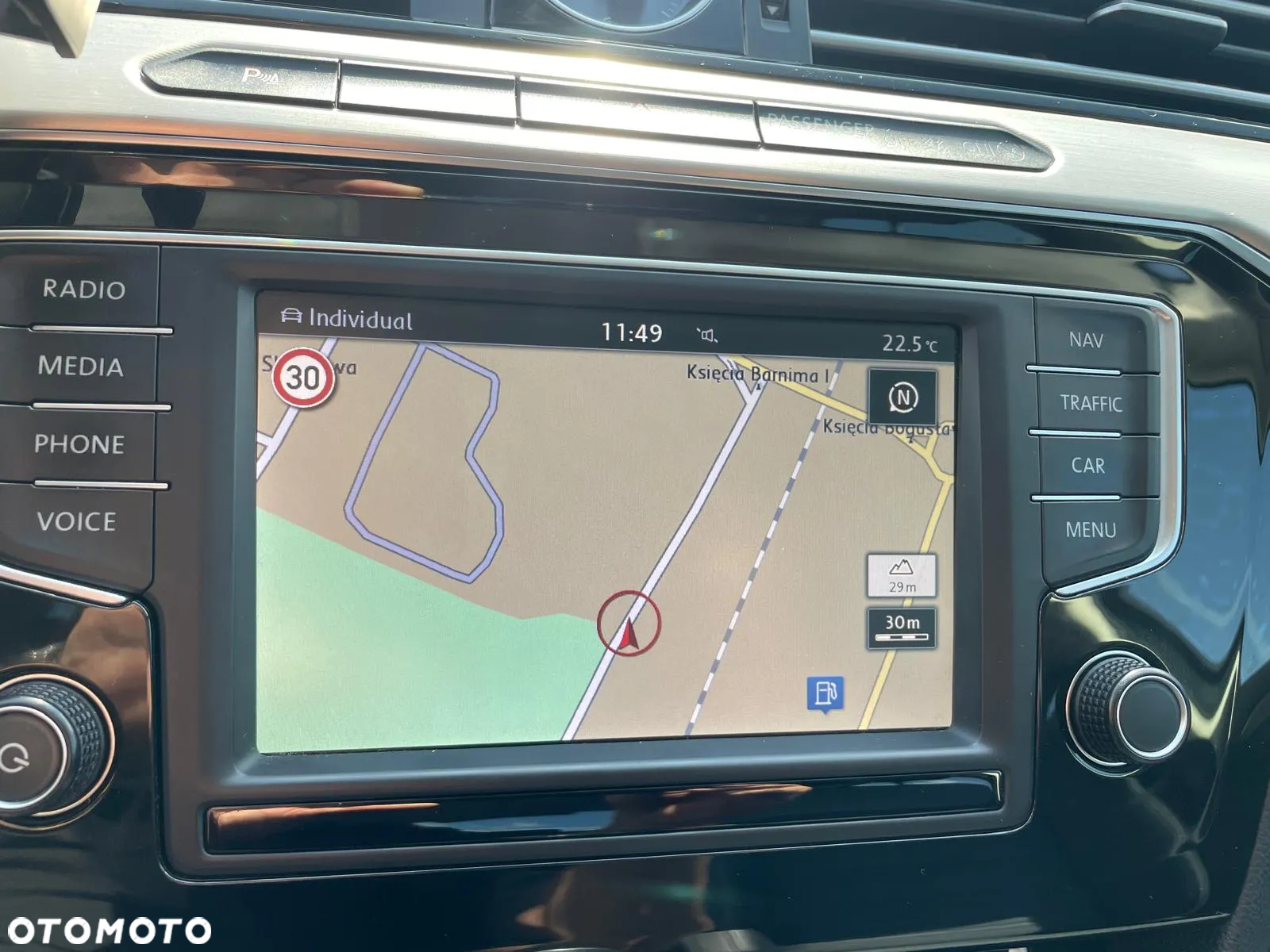 Volkswagen Passat 1.8 TSI BMT Highline - 29